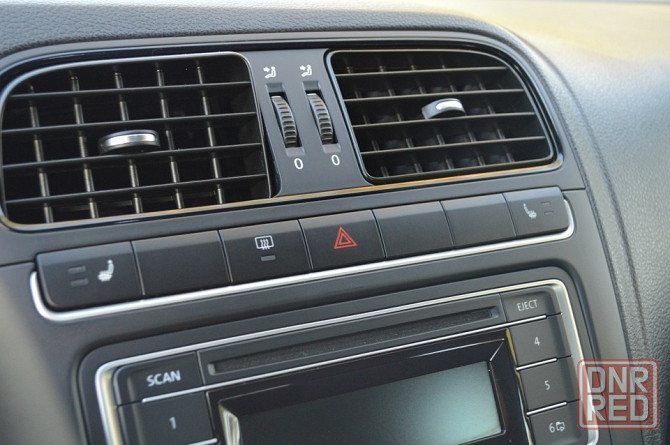 Продам оригинальную рамку магнитолы для VW Polo в хорошем состоянии! Донецк - изображение 6