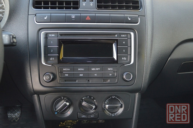 Продам оригинальную рамку магнитолы для VW Polo в хорошем состоянии! Донецк - изображение 8