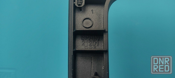 Продам оригинальную рамку магнитолы для VW Polo в хорошем состоянии! Донецк - изображение 3