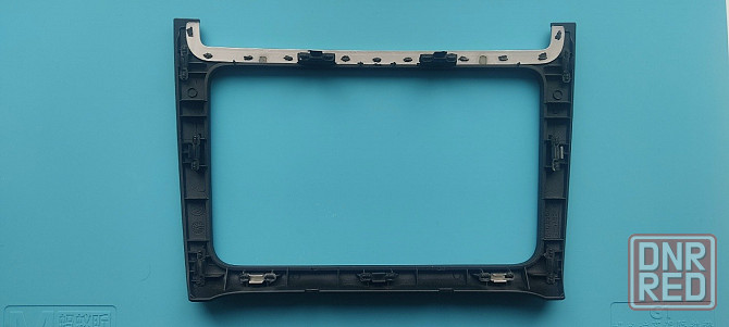 Продам оригинальную рамку магнитолы для VW Polo в хорошем состоянии! Донецк - изображение 2