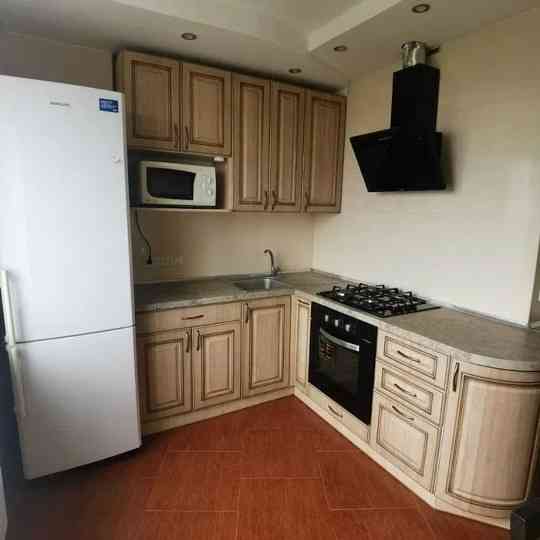 Сдается 1-комнатная квартира 37 кв. м Район: Киевский Донецк