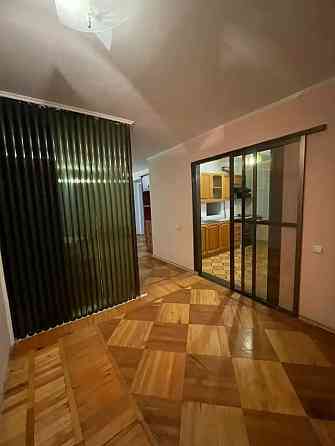 Сдается 2-комнатная квартира 72 кв. м Макеевка Район: Центрально-городской Донецк