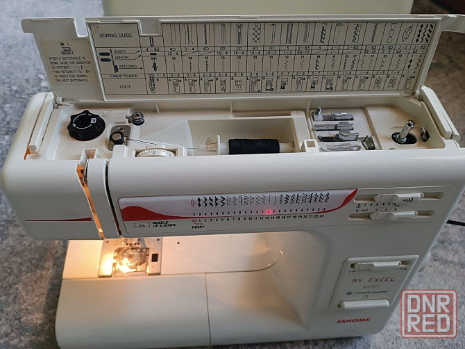 Продам отличную машинку с электроприводом Макеевка - изображение 1