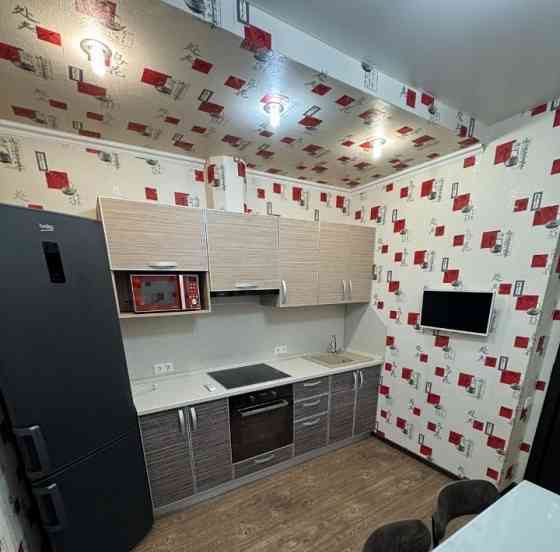 Сдается однокомнатная квартира в Ворошиловском районе на пересечении Щорса и Орешкова. Донецк