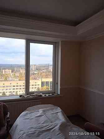 Продажа 4-к. крупногабаритной квартиры 140 м.кв. на 2-х этажах, Калининский р-н, пр-т Ильича. Донецк