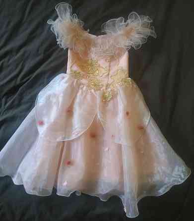 нарядное платье на 6-7 лет на рост 122 см Донецк