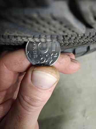 Продам зимние шины на дисках r13 ( разболтовка 4 на 98) Енакиево