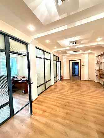 Продажа. Фасадное нежилое помещение Донецк