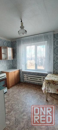 Продаю 1-комнатную квартиру в Буденновском районе, ул. Довженко Донецк - изображение 1