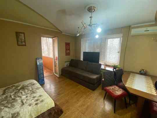 Сдается: 1-комнатная квартира-студия Этаж: 4/9 Район: Пролетарский Донецк