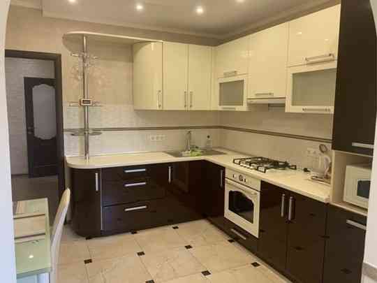 Аренда 2кк квартиры, Ворошиловский район б-р Школьный, 13 Донецк