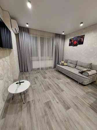 Сдается:Двухкомнатная квартира Этаж: 2/5 Район: Киевской Донецк