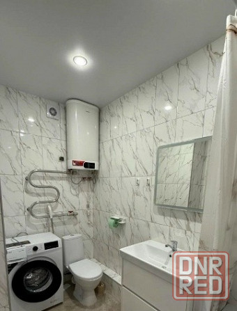 Сдаётся: квартира. Кол-во комнат: 2 (студия) Общая площадь квартиры: 42м² Этаж: 6/9 Ворошиловский Донецк - изображение 2