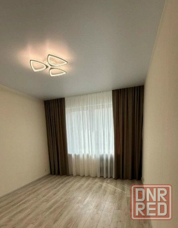 Сдаётся: квартира. Кол-во комнат: 2 (студия) Общая площадь квартиры: 42м² Этаж: 6/9 Ворошиловский Донецк - изображение 6