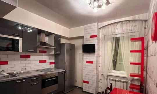 Сдаётся: квартира. Кол-во комнат: 1 Общая площадь квартиры: 36м² Этаж: 2/5 Район: Киевский Донецк