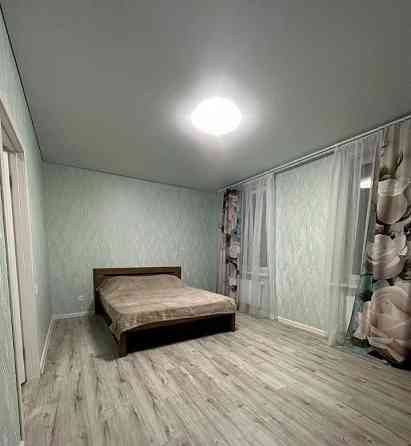 Сдаётся: квартира. Кол-во комнат: 2 Общая площадь квартиры: 62м² Этаж: 8/9 . Район: Ворошиловский Донецк