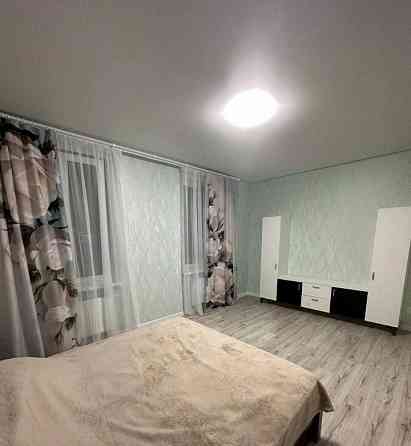 Сдаётся: квартира. Кол-во комнат: 2 Общая площадь квартиры: 62м² Этаж: 8/9 . Район: Ворошиловский Донецк