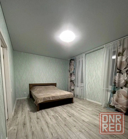 Сдаётся: квартира. Кол-во комнат: 2 Общая площадь квартиры: 62м² Этаж: 8/9 . Район: Ворошиловский Донецк - изображение 2