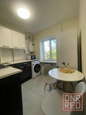 Сдам отличную 2-комнатную квартиру 47 м2 Ворошиловский р-н Донецк - изображение 2