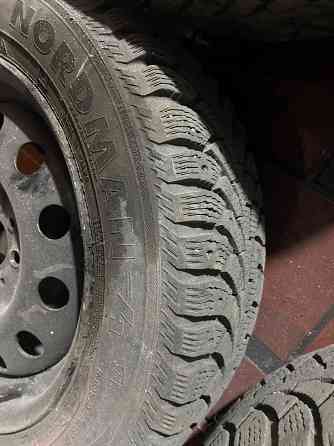 Продам зимние шины r14 176/65 5*98на дисках штампах Торез
