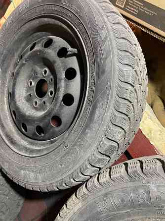 Продам зимние шины r14 176/65 5*98на дисках штампах Торез
