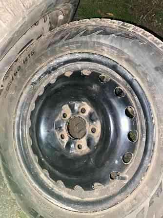 Продам зимние шины на дисках r16 205/60 Торез
