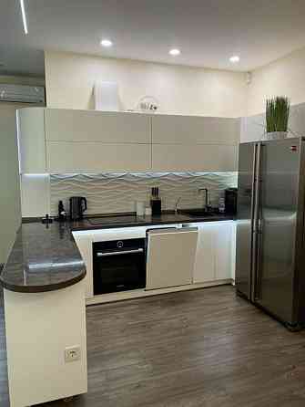 Сдам отличную 2-комнатную квартиру 72 м2 Донецк