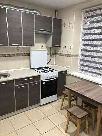 Сдается: трехкомнатная квартира Пролетарский район, рынок Объединенный Донецк