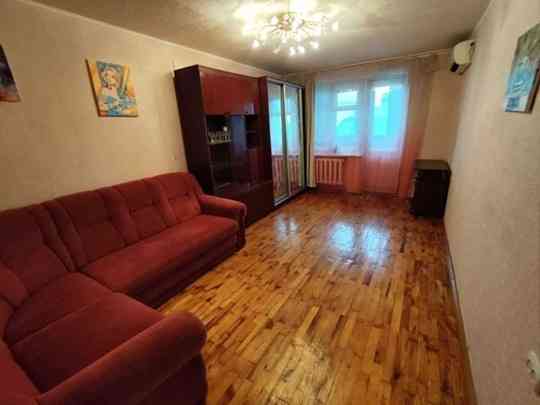 Сдаётся 2кв.Ленинский рн.4/5 этаж.Общая площадь 46м2. Донецк