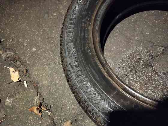 Продам зимнюю резину 1500р.за 4 колеса Донецк