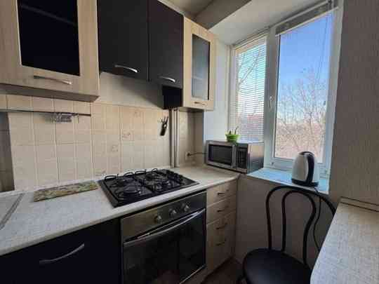 Сдаётся 2кв.Калининский рн.5/5 этаж.Общая площадь 46м2. Донецк