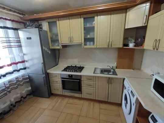 Сдаётся 2кв.Калининский рн.4/9 этаж.Общая площадь 50м2. квартире Донецк