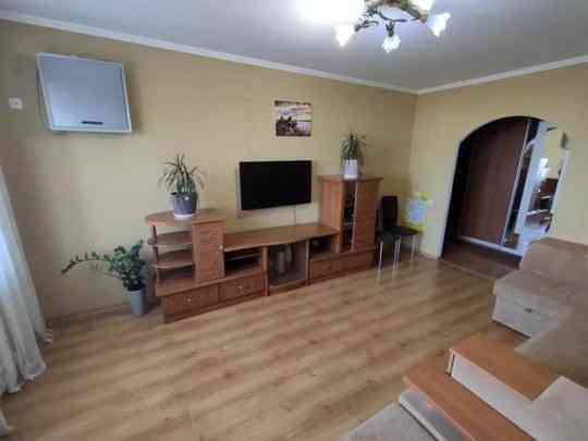 Сдаётся 2кв.Калининский рн.4/9 этаж.Общая площадь 50м2. квартире Донецк