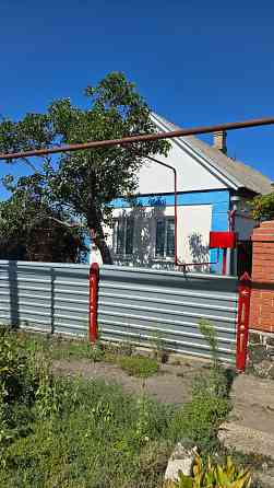 Волноваха, хороший дом с газом, водой, гаражом на участке земли 17 соток, срочно продаю 1.7 млн руб Волноваха