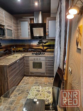 Горячая вода по графику ( газовая колонка) Сдам 2к кв студию по Кирова.Стоматология.Ленинский.ан Донецк - изображение 1