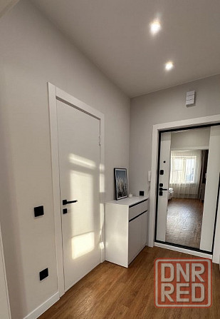 сдаем впервые 1комнатную квартиру с потрясающими закатами Ворошиловский район , пр-кт Комсомольский Донецк - изображение 1