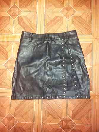 Продам юбку черную экокожа р. 40-42 Донецк