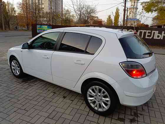 Продам Opel Astra 2011года 475тыс Донецк