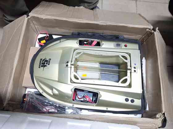 Кораблик для рыбалки Карпхантер б/у GPS автопилот и встроенный в эхолот Донецк