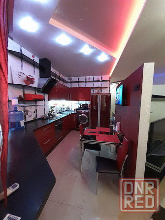 сдам стильную, яркую 3к 135м2 элиткласса в новострое по Постышева Донецк - изображение 1