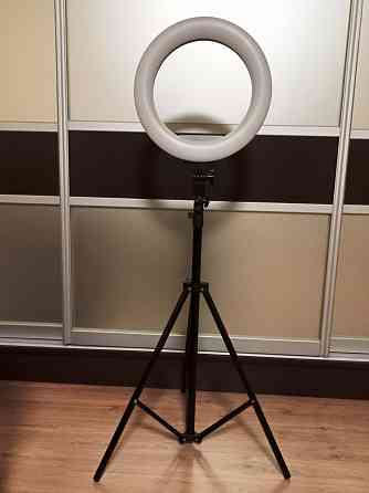 Кольцевая лампа со штативом в количестве 2 шт. Донецк