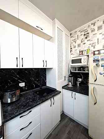 Продам с новым ремонтом 2025 года 3 к.кв 70 кв.м Сталинка Киевский Исполком Донецк