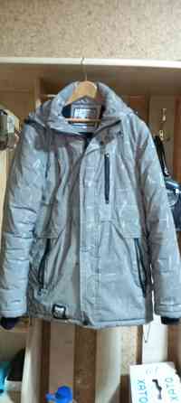 Продам зимнюю куртку подростковую Донецк