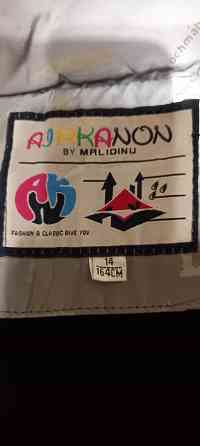 Продам зимнюю куртку подростковую Донецк