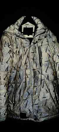 Продам зимнюю куртку подростковую Донецк