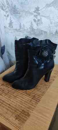 Продам ботинки демисезонные Донецк