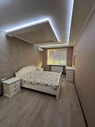 Трехкомнатная в центре 100 м2 Донецк