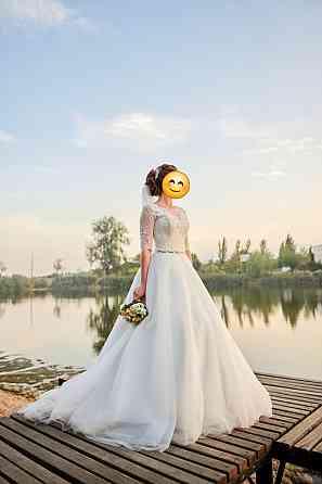 Продам свадебное платье Макеевка