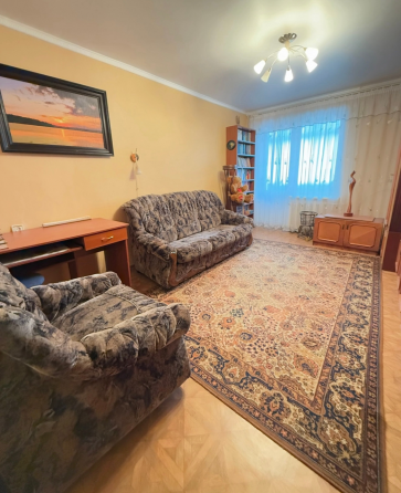 Продам 2-х комнатную квартиру Червоногвардейский район микрорайон Калининский ориентир Авоська Макеевка
