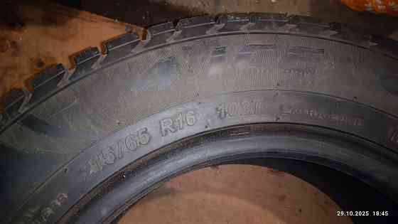 Продам зимнюю резину 215/65R16 Донецк